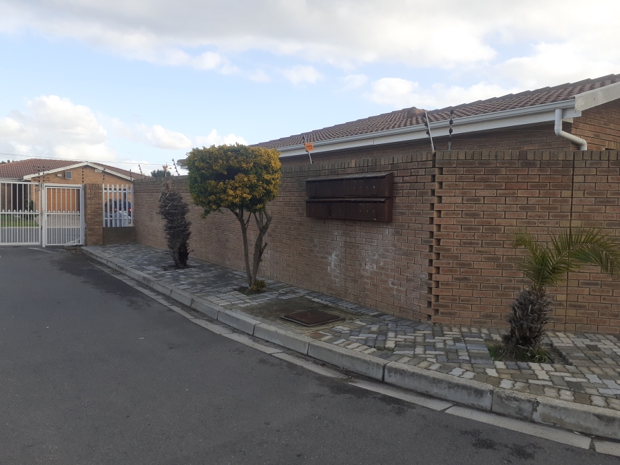 3 Bedroom Property for Sale in Parow Valley Western Cape